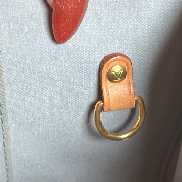 Louis Vuitton Vernis Roxbury Drive Handbag! - Picture 13 of 15